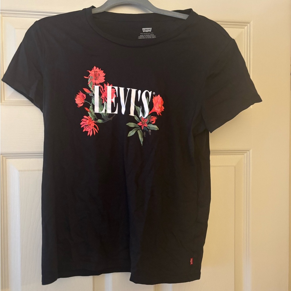NWOT Levi's Black T-Shirt with Red Floral Design